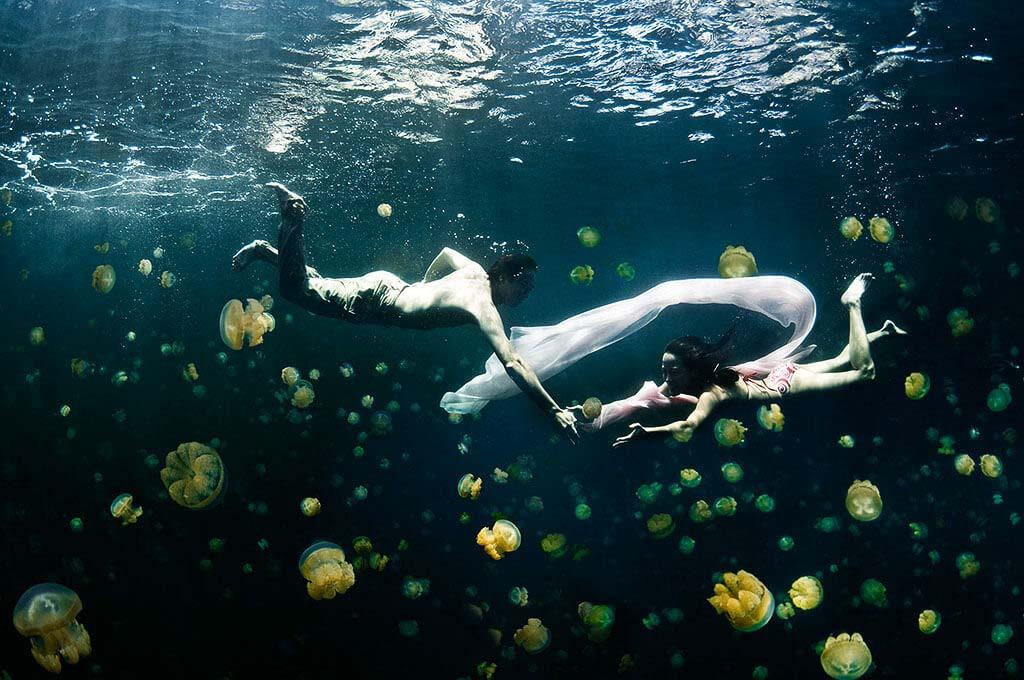 underwater wedding photography for underwater bridal proposal, pre-wedding photography for couples tuckys photography
