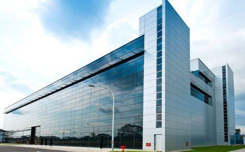 mirror facade for building structure photo shoot | corporate photographer, tuckys