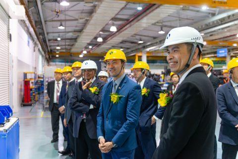 events photography during a factory tour. corporate events photographer — corporate events photography singapore — performing arts photographer singapore