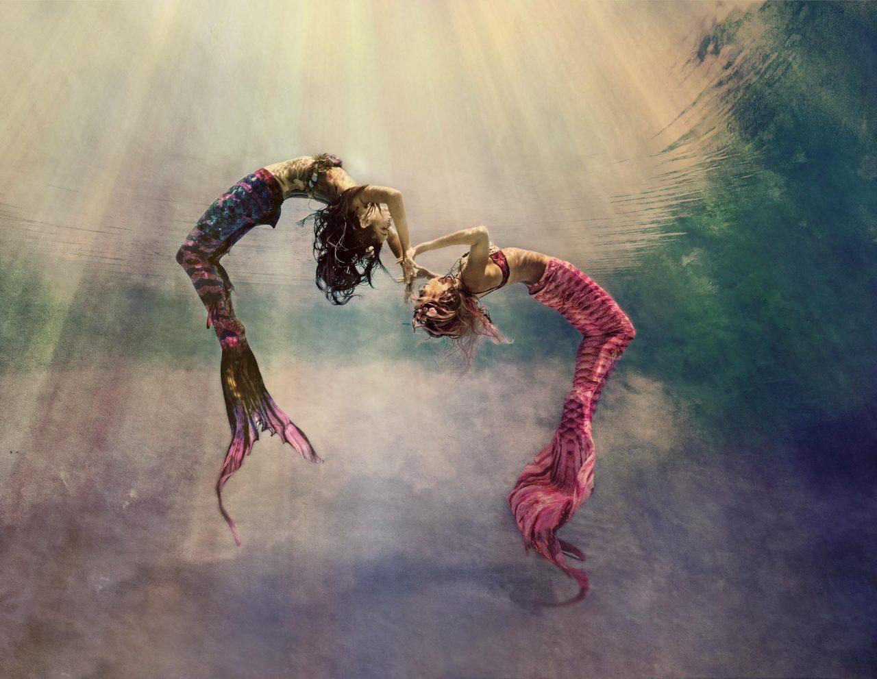 Underwater portrait photographer Singapore — mermaid bridal concept photography, creative underwater portrait session