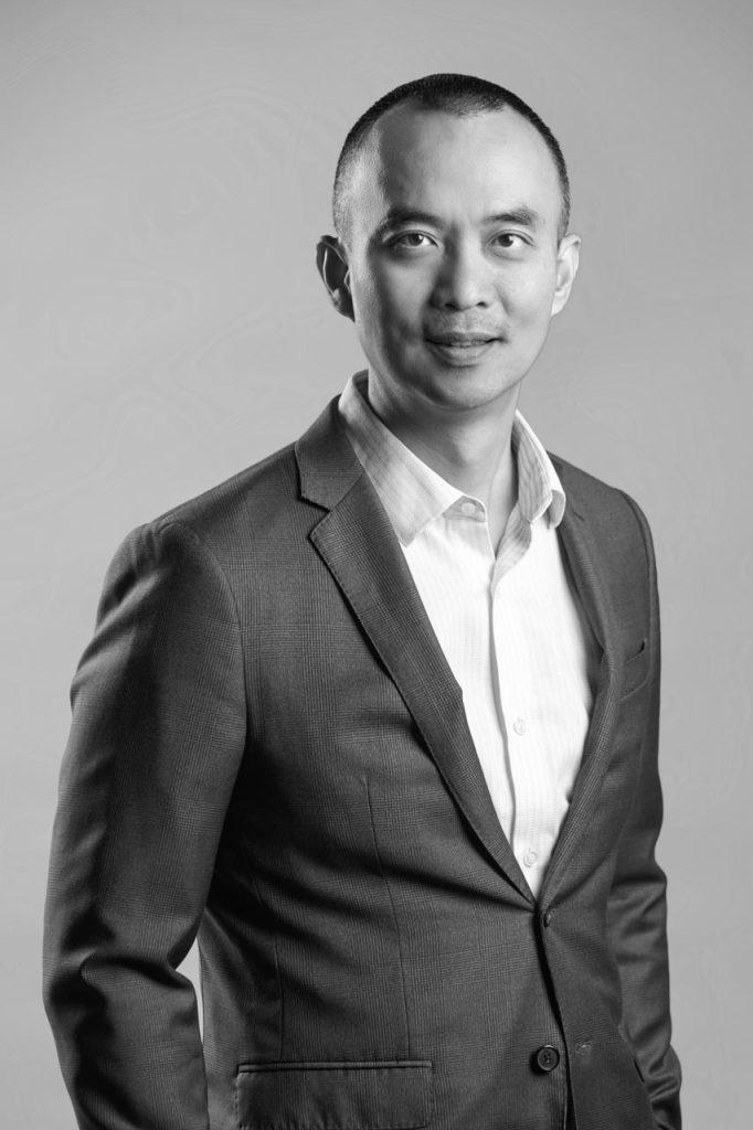 Black-and-white professional headshot of Alex Lei, Prooflink APJ Lead. Singapore professional headshot photography by professional corporate headshot photographer based in Singapore