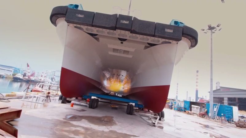 Heavylift for catamaran boatl launch. for shipyard marketing video and photo